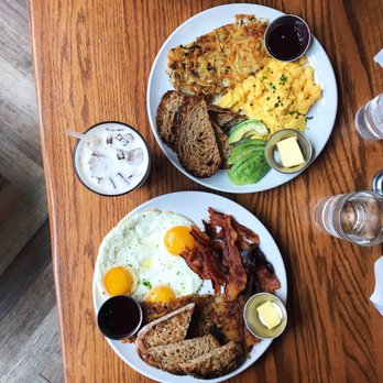 Maplewood Kitchen and Bar - Breakfast & Brunch Near Me - Cincinnati, Ohio