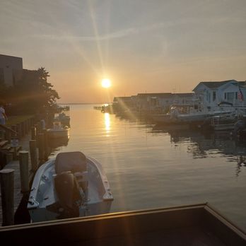 Blu Crabhouse & Raw Bar - Seafood Near Me - Ocean City, Maryland