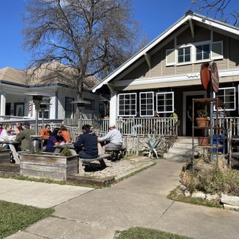FoodHeads - Patio out front - Sandwiches Near Me - Austin, Texas FoodHeads - Patio out front - Sandwiches Near Me - Austin, Texas