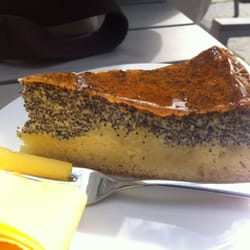 Weinwirtschaft in der Akademie der Künste - Mohn-Käse-Torte