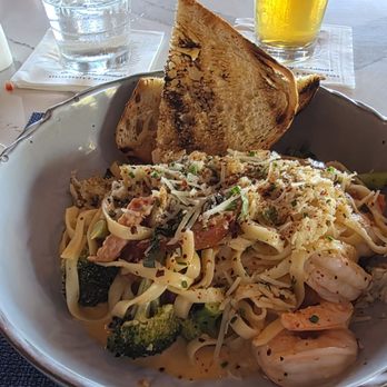 Tommy Bahama - Creole Pasta - good. Needs extra sauce! - Seafood Near Me - Newport Beach, California Tommy Bahama - Creole Pasta - good. Needs extra sauce! - Seafood Near Me - Newport Beach, California