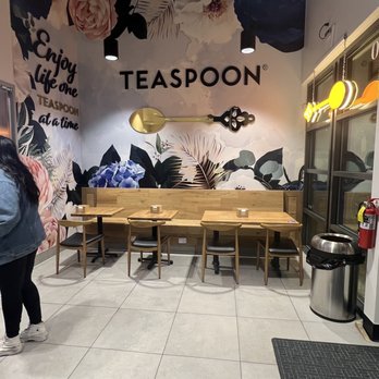 Teaspoon - Booths inside - Bubble Tea Near Me - Las Vegas, Nevada