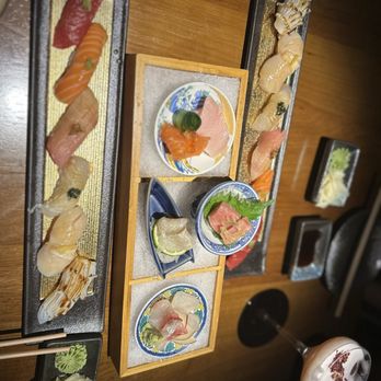 Koi - Shashimi sampler and nigiri flight (chef choice 6 pieces) - Sushi Bars Near Me - Houston, Texas Koi - Shashimi sampler and nigiri flight (chef choice 6 pieces) - Sushi Bars Near Me - Houston, Texas