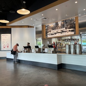 Gott's Roadside - Inside ordering area - American Near Me - Greenbrae, California Gott's Roadside - Inside ordering area - American Near Me - Greenbrae, California