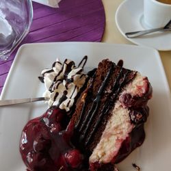 Vincento Caffe - Schokokuchen mit Kirschen