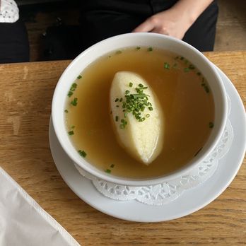 Zur Herknerin - Dumpling in beef broth - Austrian Near Me - Vienna, 9