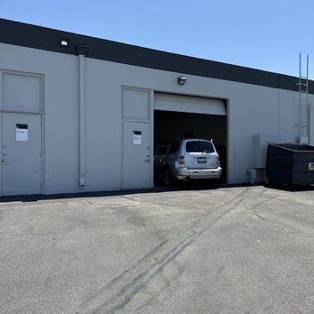 Denzo Auto Glass - Auto Glass Services Near Me - Irvine, California
