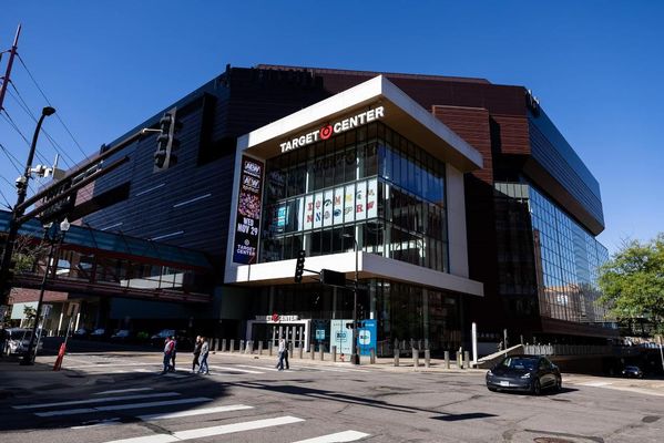 Target Center by null