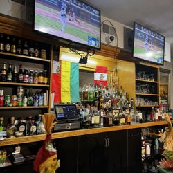 Julianna's Restaurant - Bar area