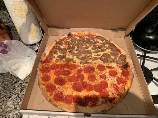 Arturo's Pizza by null