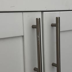 Seahorse Home Watch - Cabinet doors uneven when closed.