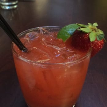 Bistro 135 - Looks are deceiving...this strawberry Moscow mule was not good! :( - Italian Near Me - Tracy, California
