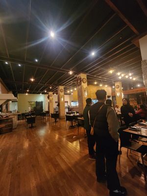 Elyse Restaurant by null