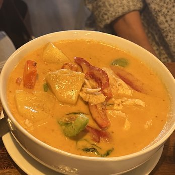 Yes Siam Thai Cafe & Bar - Pineapple Curry - Thai Near Me - Seattle, Washington
