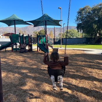 Griffith Manor Park - Toddler structure and Mountain View - Playgrounds Near Me - Glendale, California Griffith Manor Park - Toddler structure and Mountain View - Playgrounds Near Me - Glendale, California