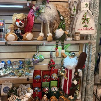 Maui Memories - Christmas Decoration - Jewelry Near Me - Paia, Hawaii Maui Memories - Christmas Decoration - Jewelry Near Me - Paia, Hawaii