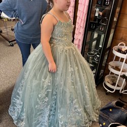Southern Grace Formals and Events - Dress