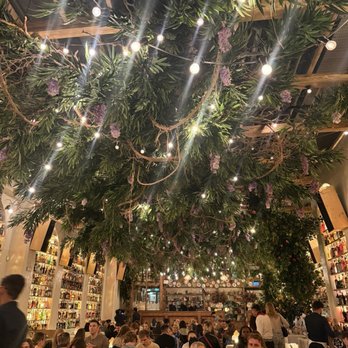 Circolo Popolare - Beautiful interior - Italian Near Me - London, XGL