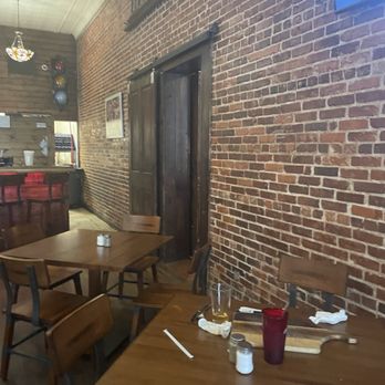 The Strand Bistro - Pizza Near Me - Jesup, Georgia
