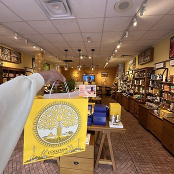 L'Occitane en Provence - Inside - Skin Care Near Me - Orlando, Florida L'Occitane en Provence - Inside - Skin Care Near Me - Orlando, Florida