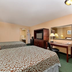 Econo Lodge - Two Queen Bed Guest Room with LED TV