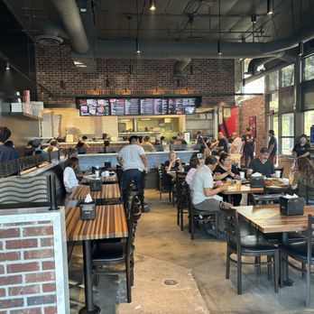 Slice House by Tony Gemignani - Inside view from the entrance - Pizza Near Me - Simi Valley, California