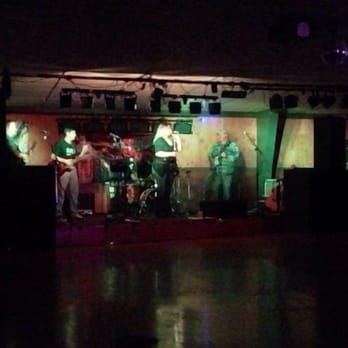 Oregon Trail Lounge - The band is back, singing live country now. I hope country folk can dance out west here! - Nightlife Near Me - Gering, Nebraska Oregon Trail Lounge - The band is back, singing live country now. I hope country folk can dance out west here! - Nightlife Near Me - Gering, Nebraska