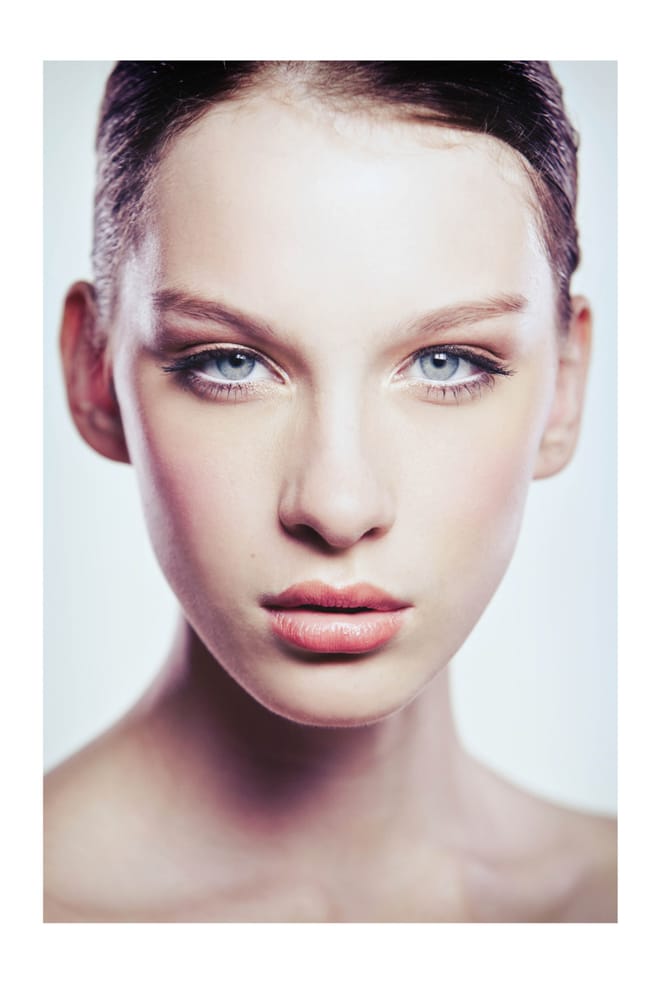 KERRE BERRY Makeup Artists Chicago Based Makeup Artist/Hairstylist