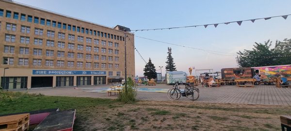 Tempelhofer Feld by null