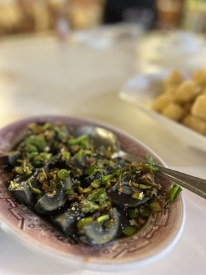 Long Gong Chinese Restaurant by null