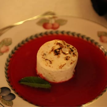 Lily de Neuilly - Nougat with red berry coulis - French Near Me - Neuilly-sur-Seine, 92