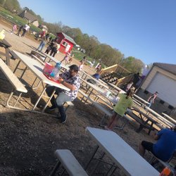 Warbington Farms - Picnic area