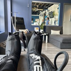 Restore Hyper Wellness - Leg compression