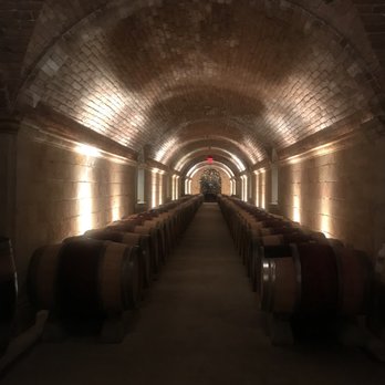 HALL Rutherford - Wine Tours Near Me - St. Helena, California