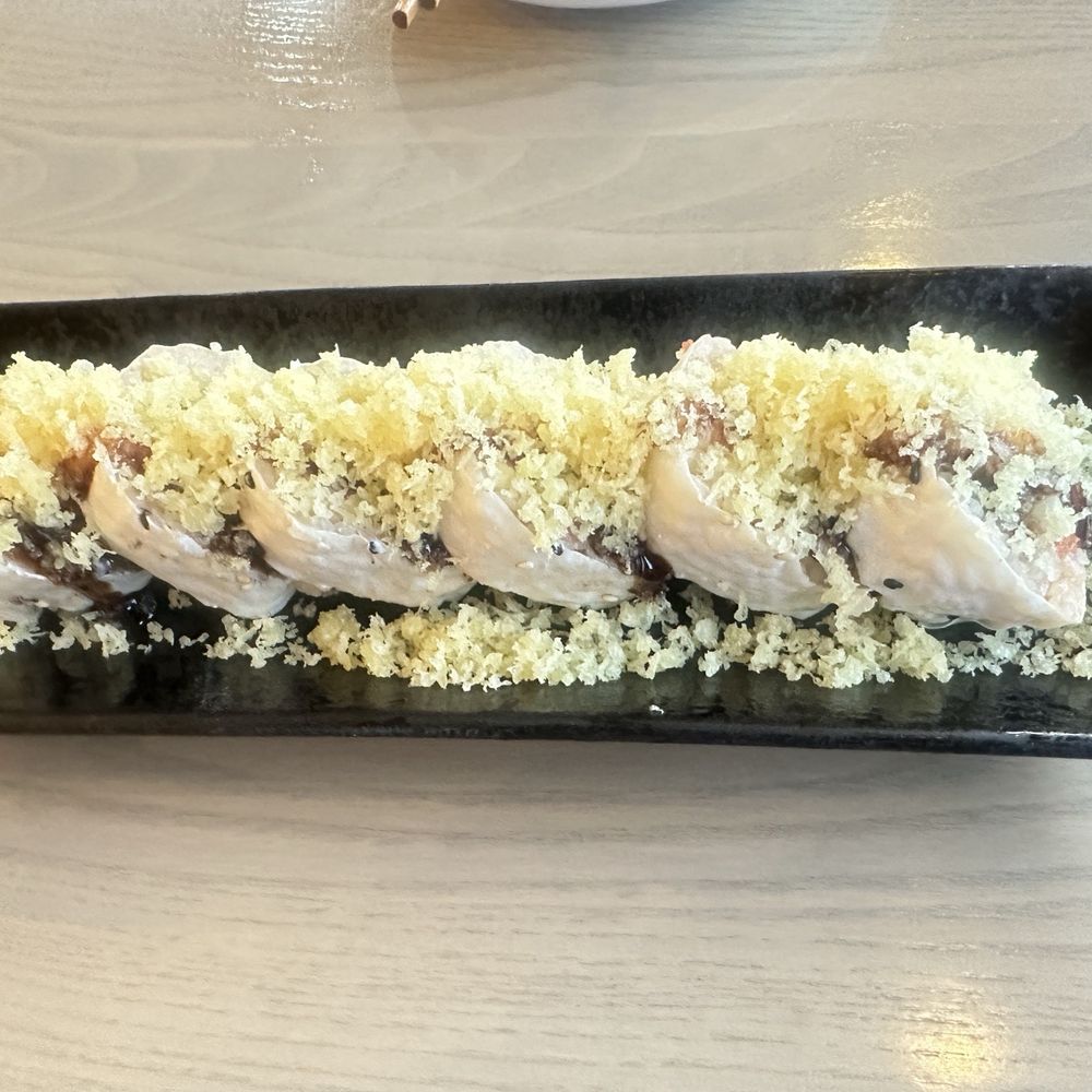 Akami Sushi - Crunchy Tuna roll - Sushi Bars Near Me - Arcadia, California