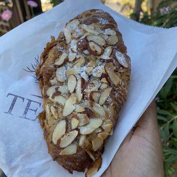 Tellus Coffee - Almond croissant - Coffee Roasteries Near Me - Walnut Creek, California