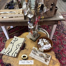 The Twisted Twig Antiques and Accents