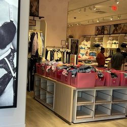 Victoria's Secret & PINK