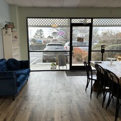 Mama Wolf Cakery