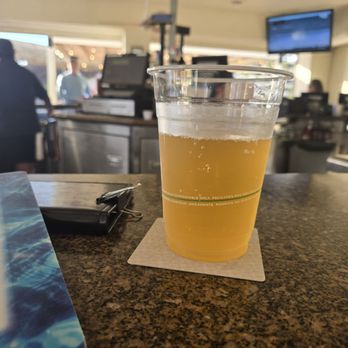 Cliff Dive Grill - Nice cold beer goes great with the Sun - Barbeque Near Me - Lahaina, Hawaii Cliff Dive Grill - Nice cold beer goes great with the Sun - Barbeque Near Me - Lahaina, Hawaii