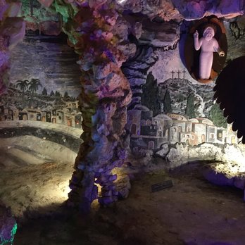 Crystal Shrine Grotto - Free Attraction - Local Flavor Near Me - Memphis, Tennessee