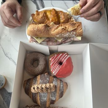 Bonrue Bakery - Bakeries Near Me - St George, Utah