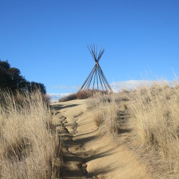 La Canada Teepee - A welcome sight - Hiking Near Me - La Cañada Flintridge, California La Canada Teepee - A welcome sight - Hiking Near Me - La Cañada Flintridge, California