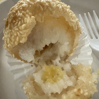 Yummy House - Sesame seed ball with lotus - dessert Yummy - Dim Sum Near Me - Kenner, Louisiana