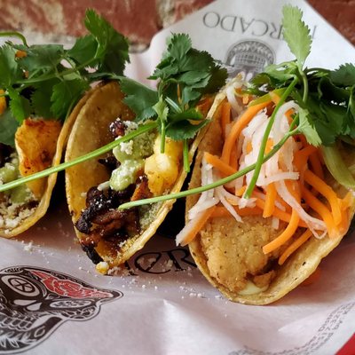 AK's Food Truck and Catering by null