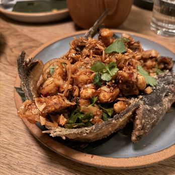 Nari - miang pia -- whole branzino with lemongrass, ginger, peanuts and chili - Thai Near Me - San Francisco, California