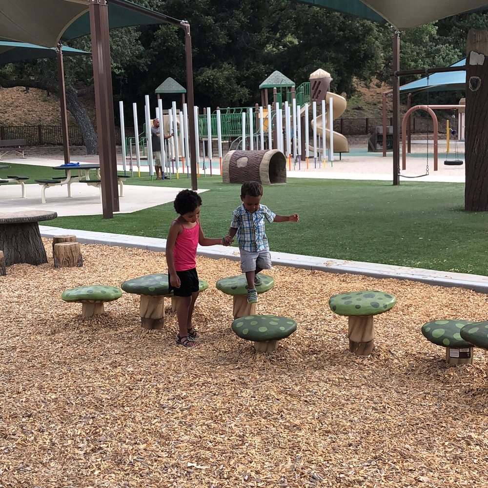 Old Meadows Park - Parks Near Me - Thousand Oaks, California