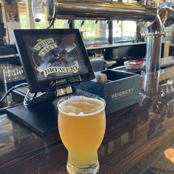 Props Brewery - Hammock Bay - Hazy IPA - Brewpubs Near Me - Freeport, Florida