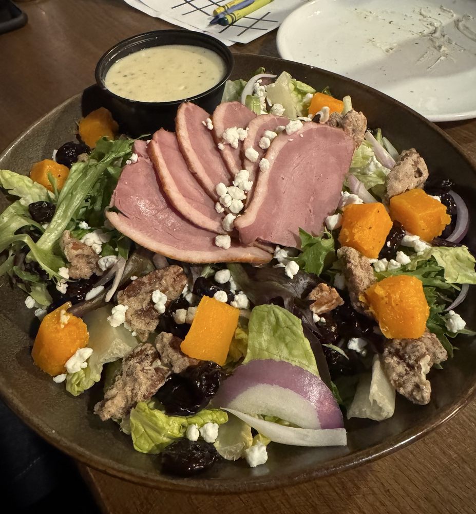 Food from Plank Road Plate & Pour