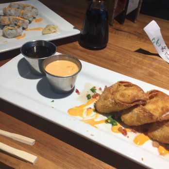 Hy-Vee Market Grille - Jalapeño bacon cream cheese wontons and sushi yummmm - Cafes Near Me - Brooklyn Park, Minnesota Hy-Vee Market Grille - Jalapeño bacon cream cheese wontons and sushi yummmm - Cafes Near Me - Brooklyn Park, Minnesota